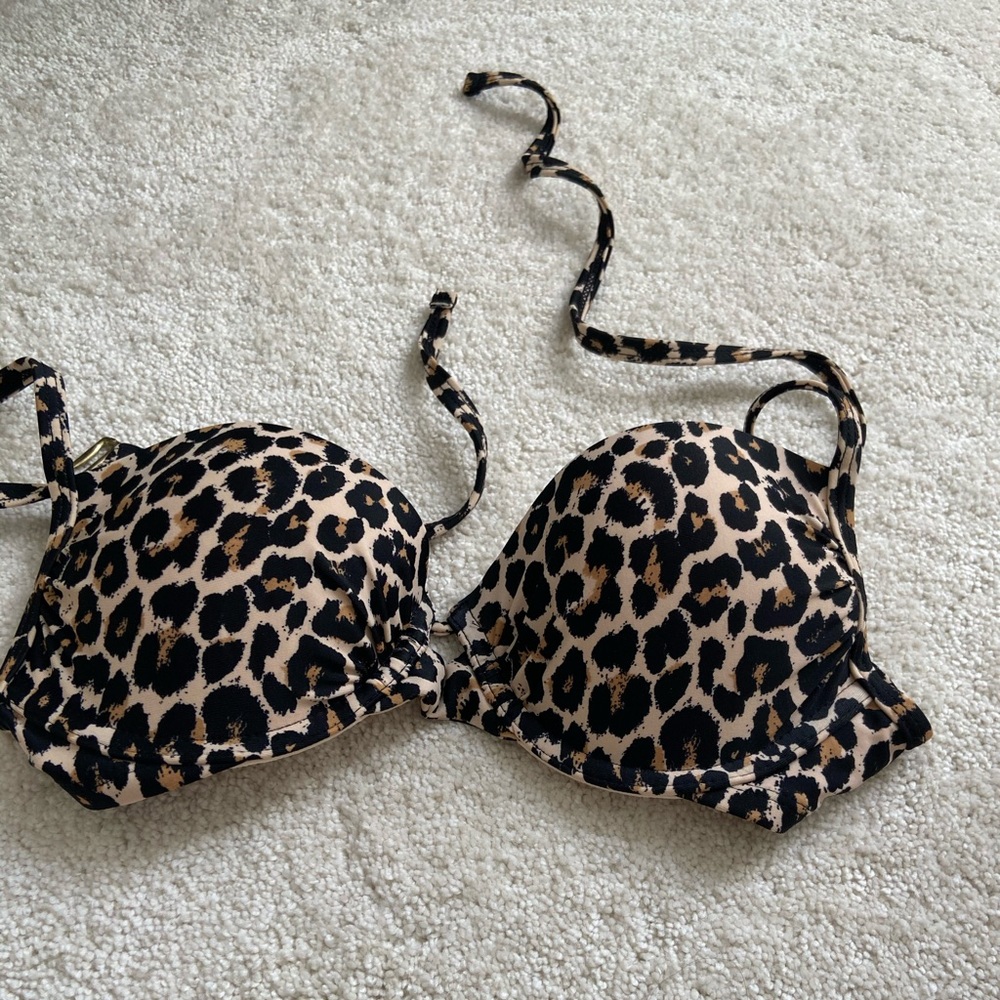 Padded cheetah swim top